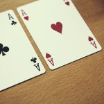 Ce este Ultimate Texas Hold’em și cum diferă de pokerul obișnuit